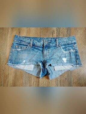 American Eagle Outfitters Distressed Denim Cutoff Shorts Women's Size: 4
